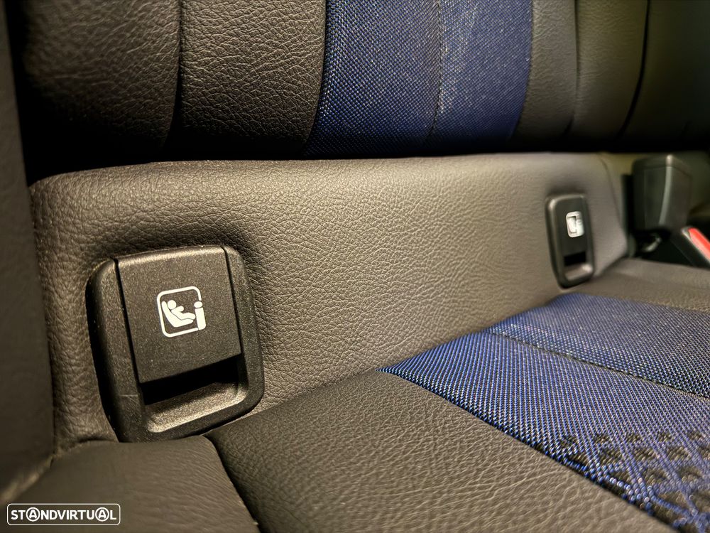 BMW 116 d Pack Desportivo M - 13