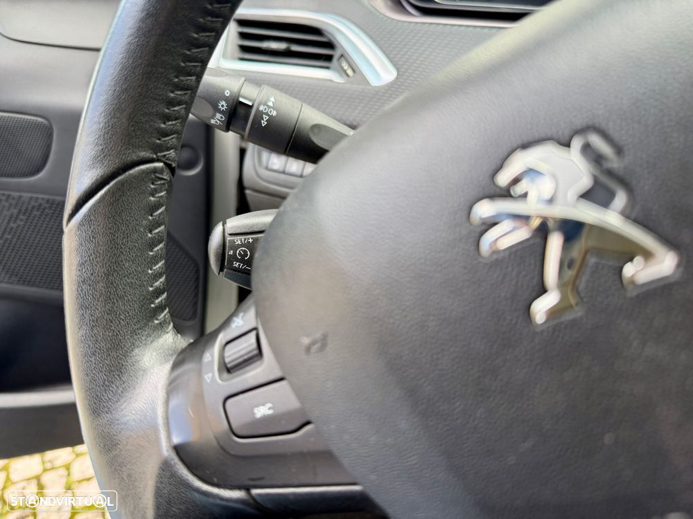 Peugeot 2008 e-HDi FAP 92 STOP & START Style - 20