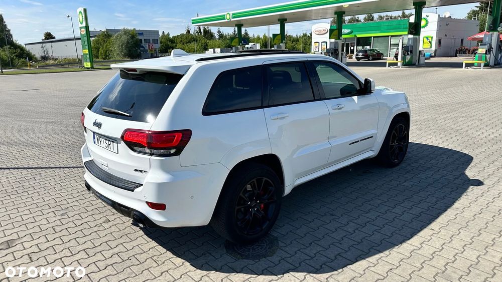 Jeep Grand Cherokee - 4