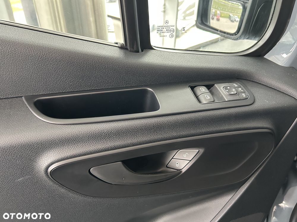 Mercedes-Benz Sprinter - 11