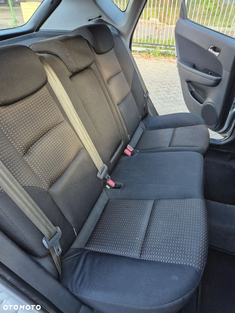 Hyundai i30 1.6 CRDi Base + EU5 - 13