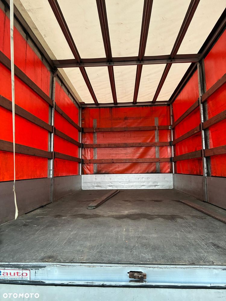 Mercedes-Benz SPRINTER - 21