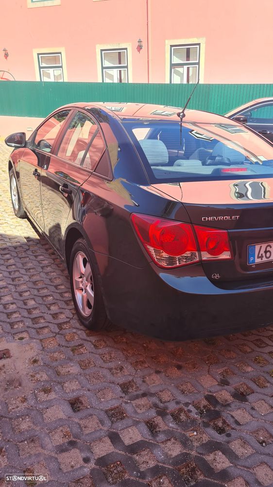 Chevrolet Cruze 1.6 LS - 5
