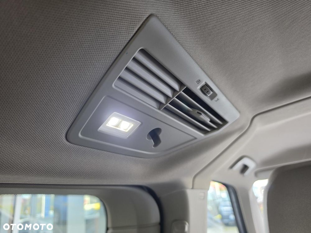 Volkswagen Multivan 2.0 TDI L2 Family DSG - 25