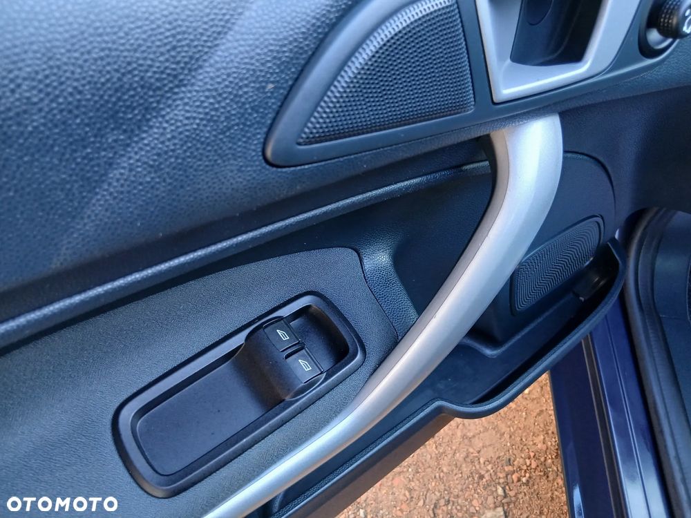 Ford Fiesta 1.25 Ambiente - 21