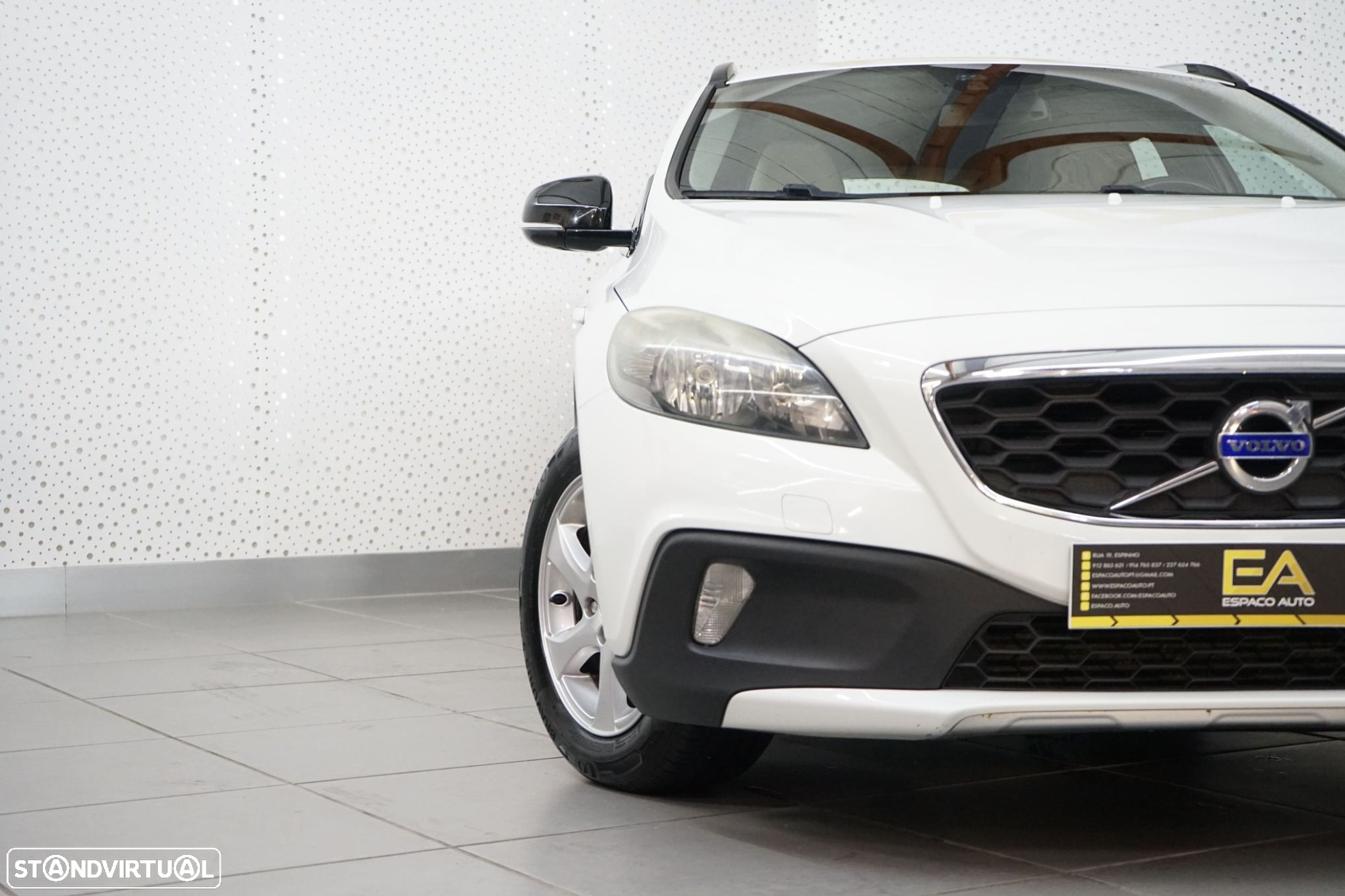 Volvo V40 Cross Country 1.6 D2 Summum - 37