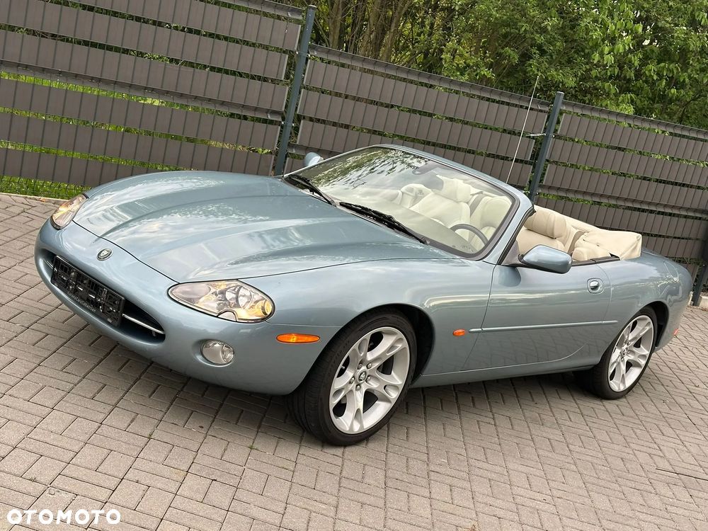 Jaguar XK8 - 14