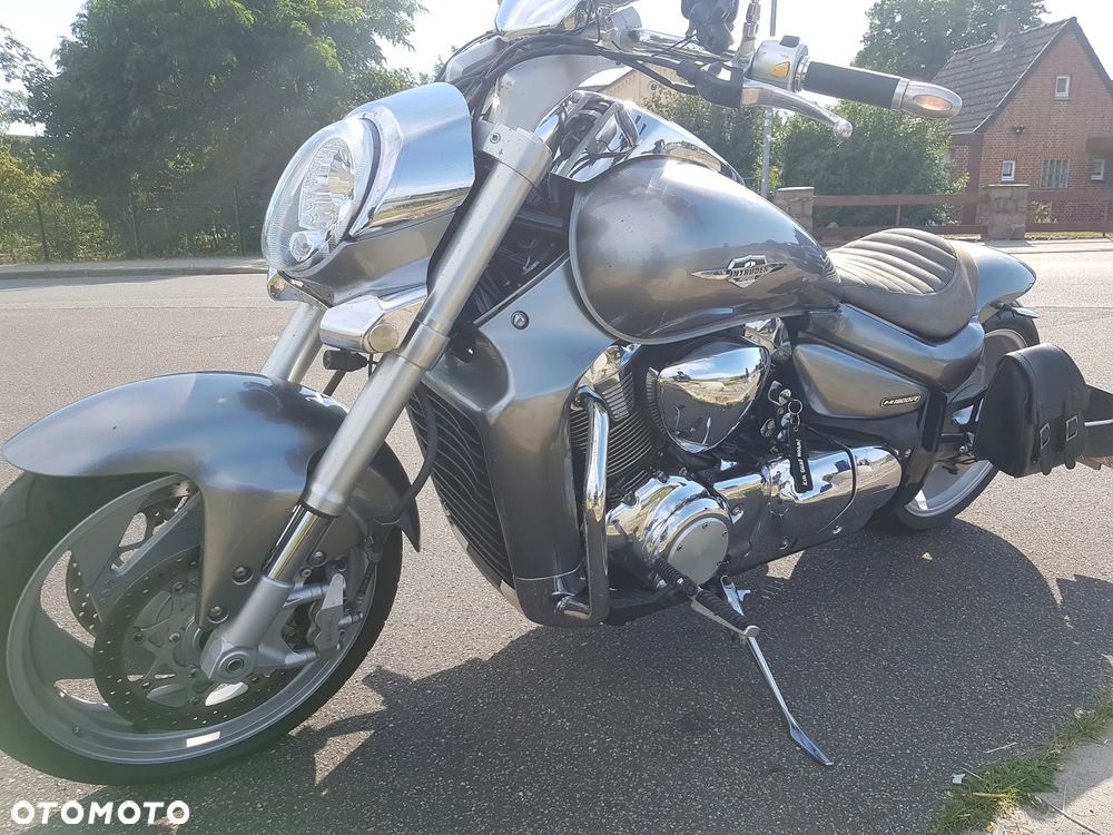 Suzuki Intruder - 6