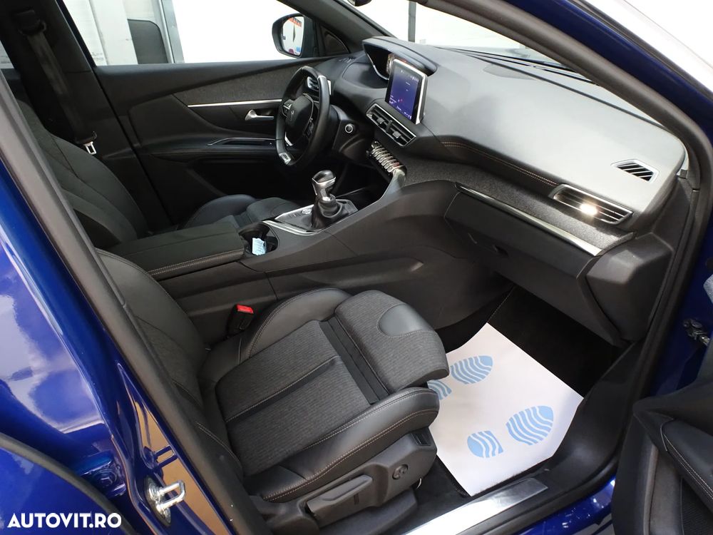 Peugeot 3008 1.2 PureTech Turbo S&S GT-Line - 18