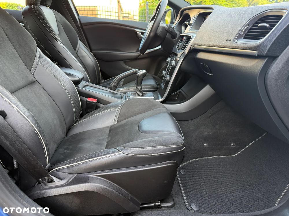 Volvo V40 D2 RDesign - 18