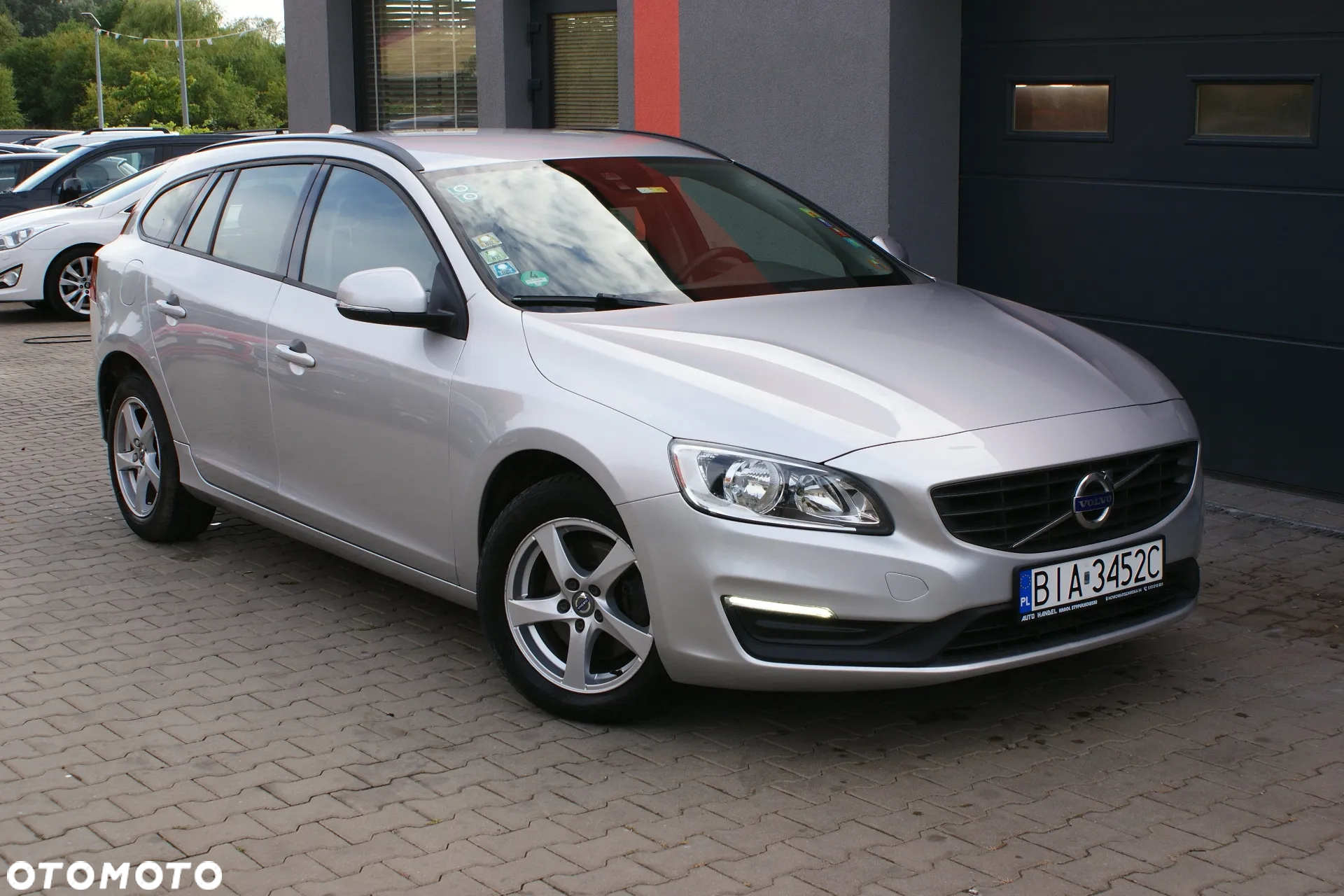 Volvo V60 D2 Drive-E Momentum - 2