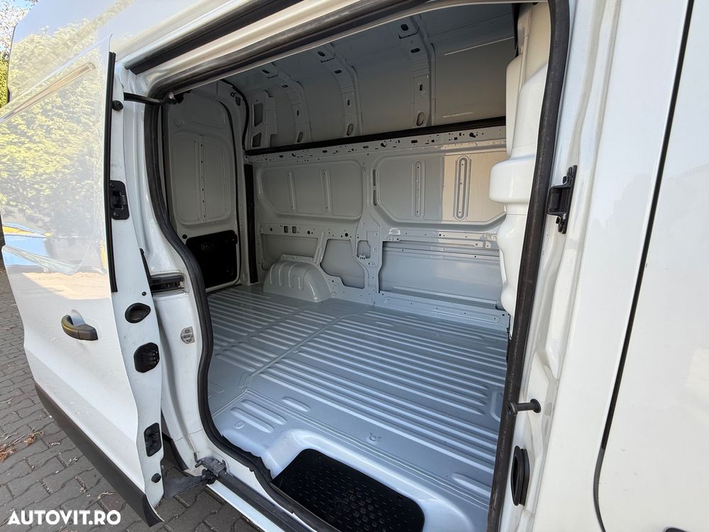 Renault Trafic 2.0 Blue dCi 146CP Authentique L2H2 - 14