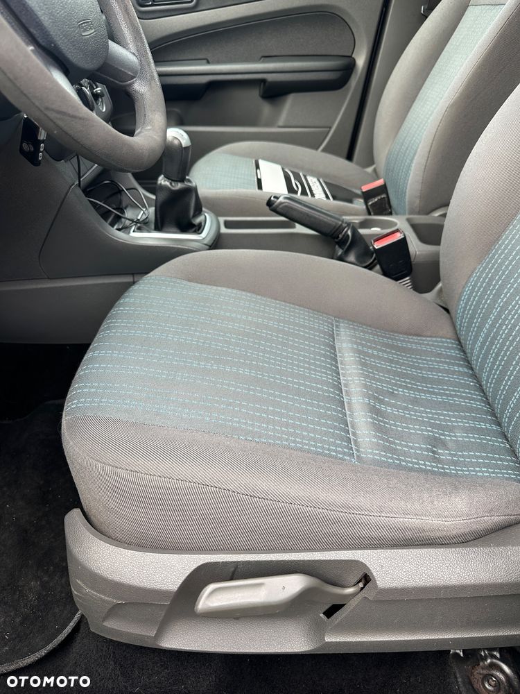 Ford Focus - 11