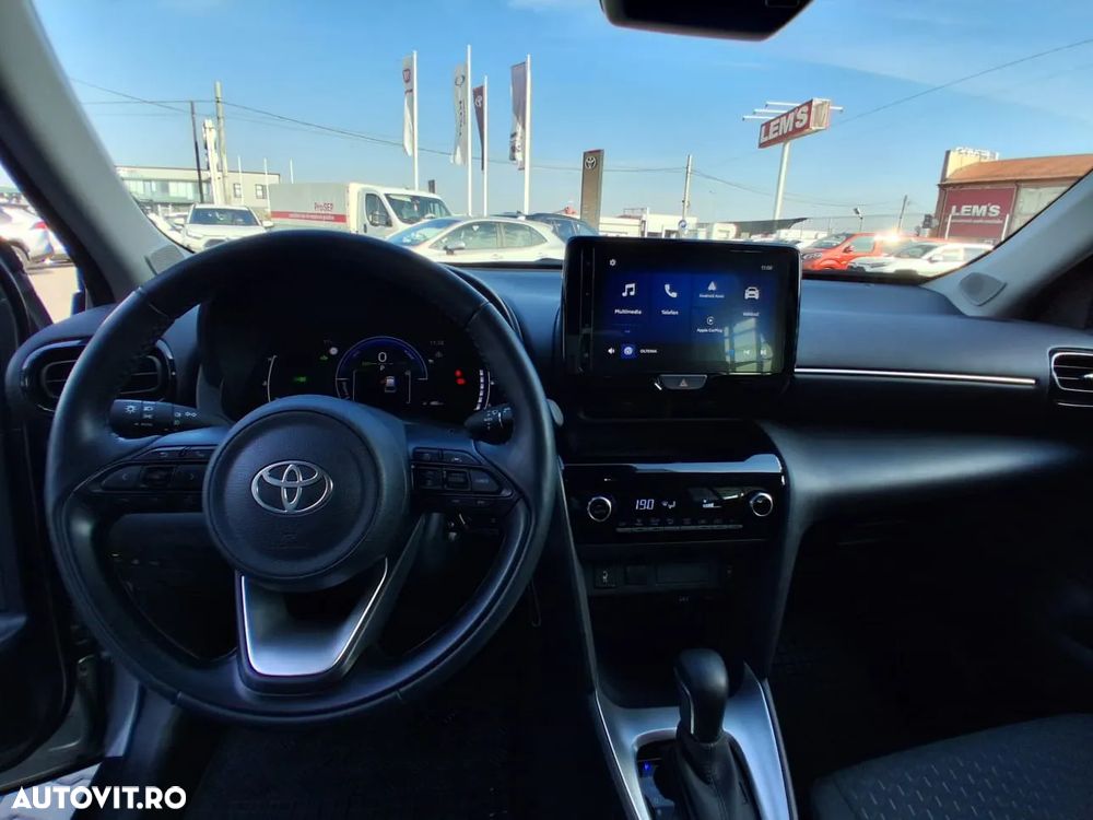 Toyota Yaris Cross 1.5 VVT-i HSD 4x2 Dynamic - 7