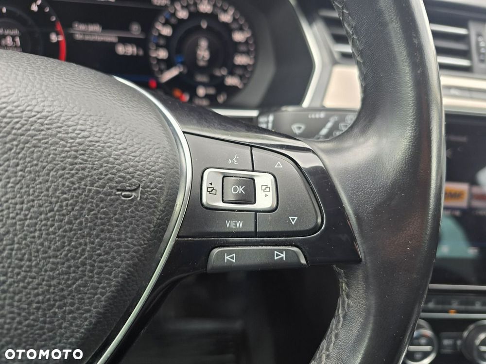 Volkswagen Passat - 18