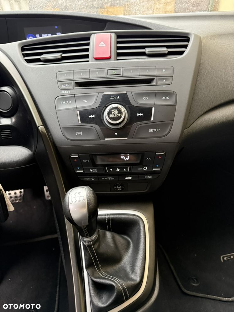 Honda Civic 1.8 i-VTEC Sport - 11