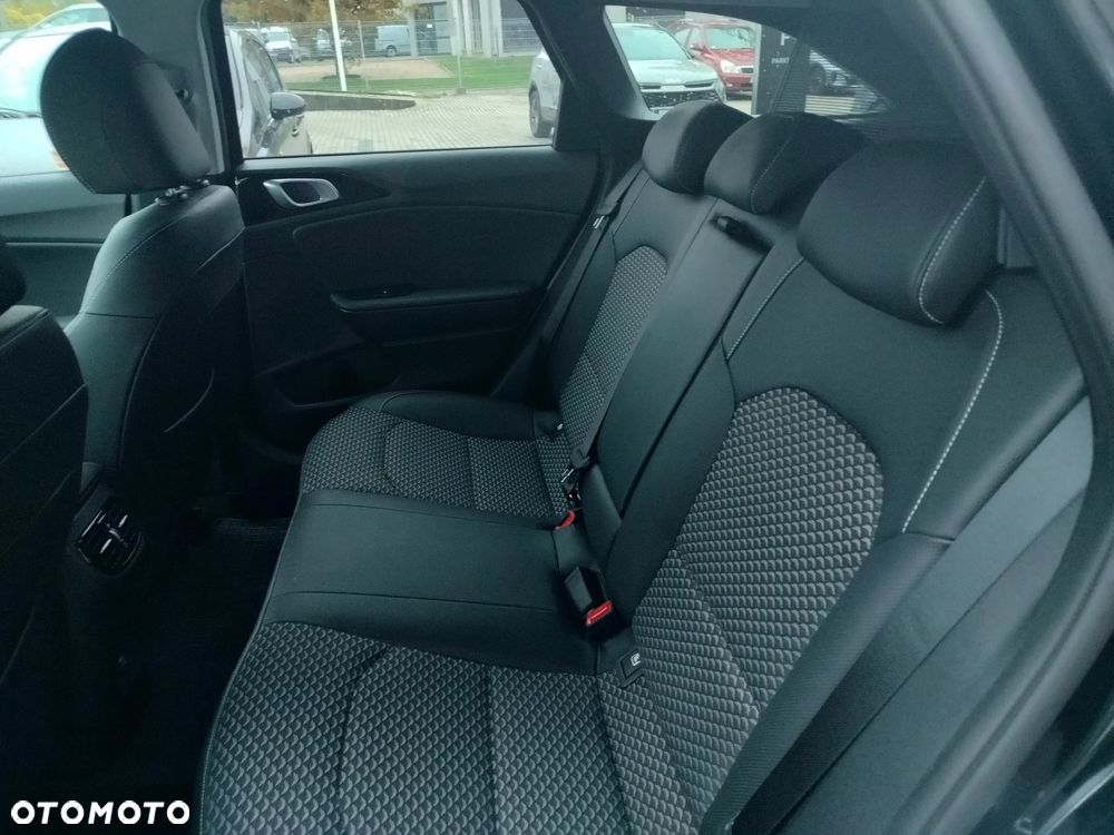 Kia Ceed 1.5 T-GDI Tribute - 16