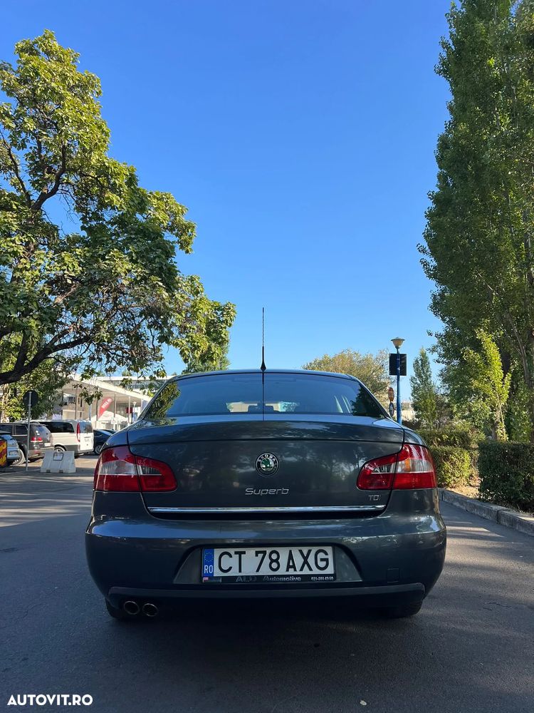 Skoda Superb 2.0 TDI Ambition - 5