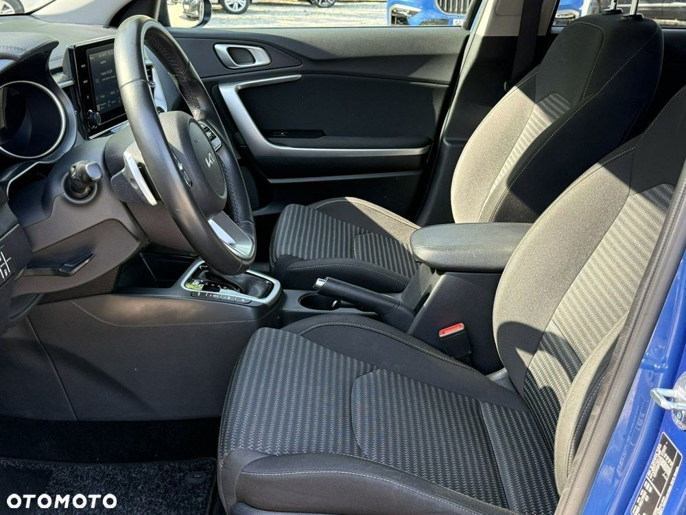 Kia Ceed - 11