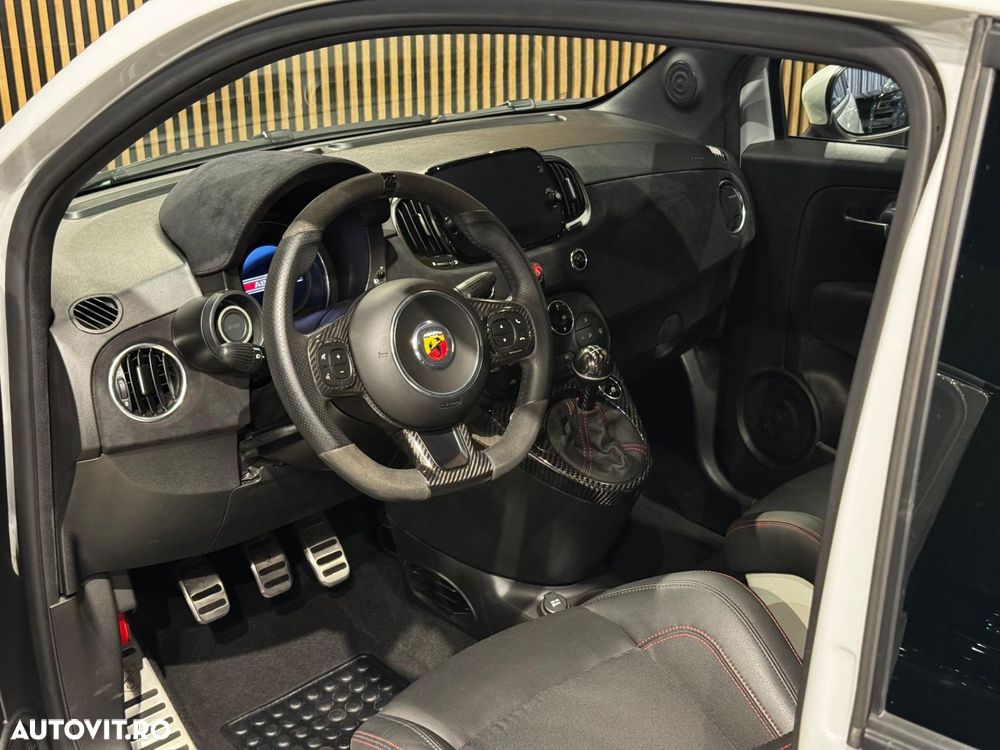 Abarth 695 - 17