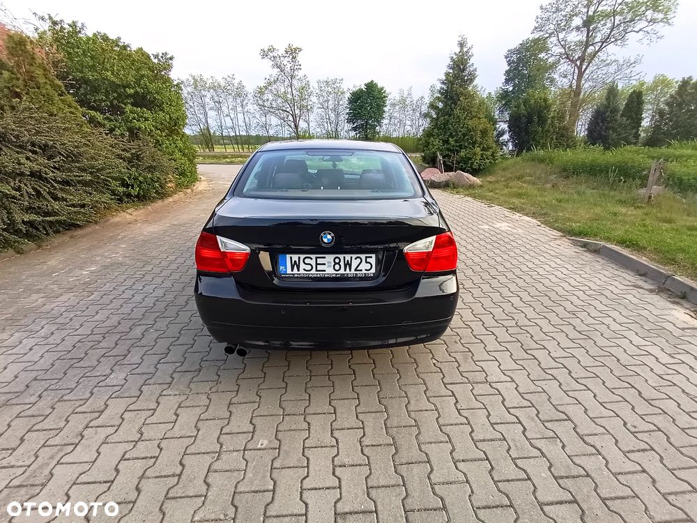 BMW Seria 3 325i - 5