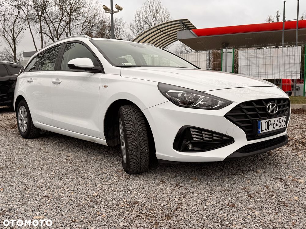 Hyundai i30 1.6 D Comfort - 13