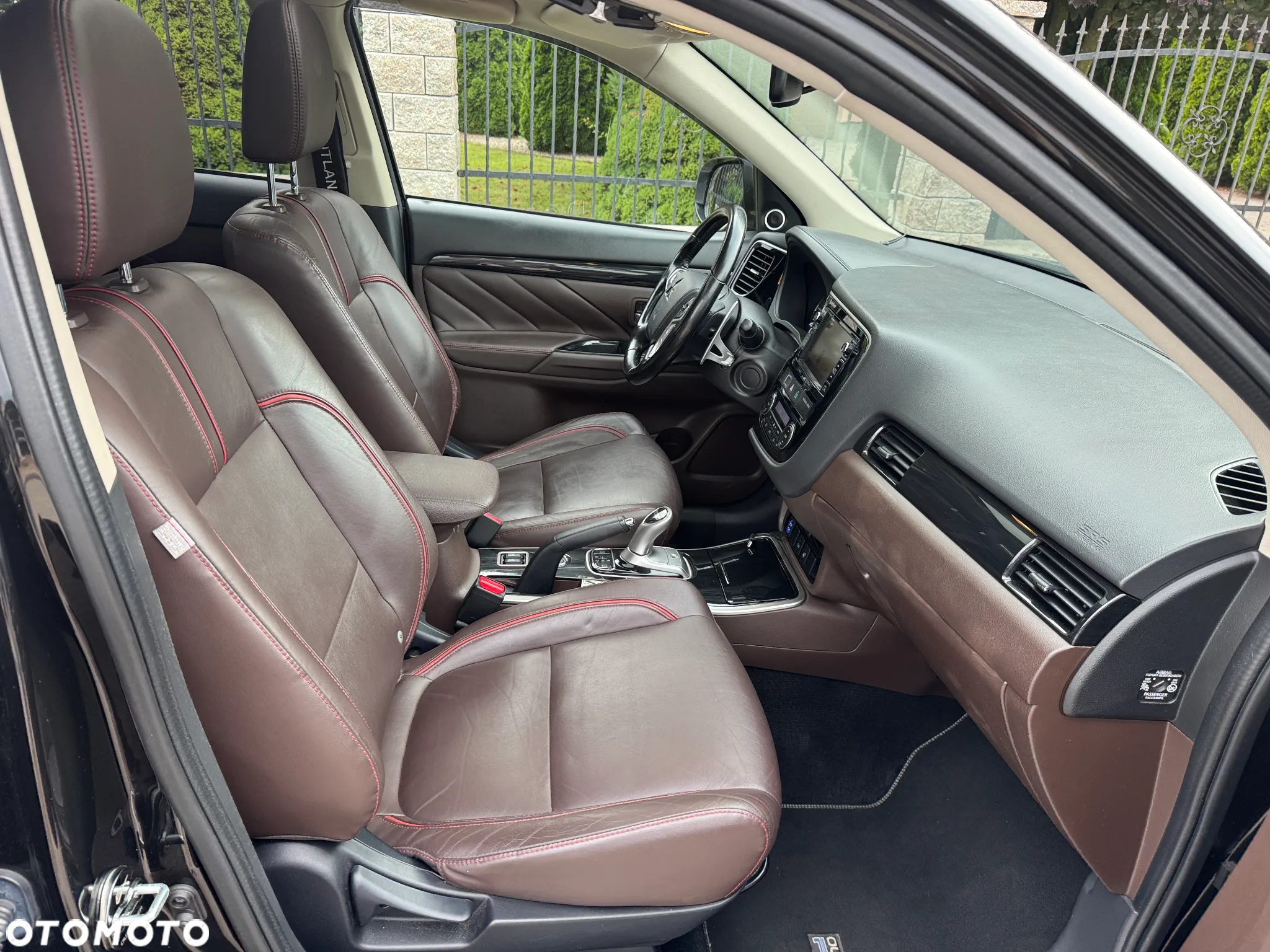 Mitsubishi Outlander PHEV Instyle NAVI + - 9