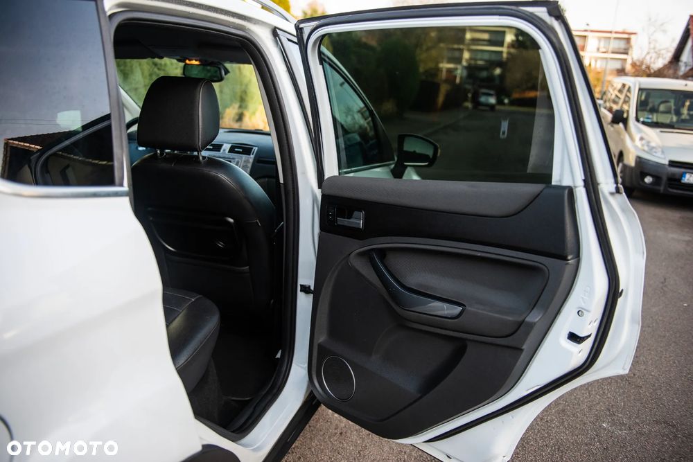 Ford Kuga 2.0 TDCi 4x4 Titanium - 23