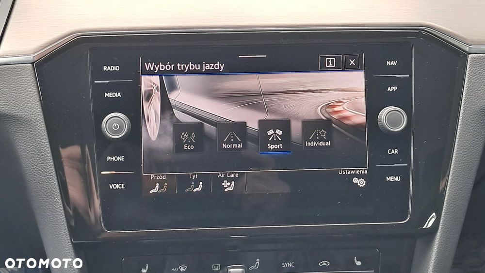 Volkswagen Passat 2.0 TDI EVO Elegance DSG - 26