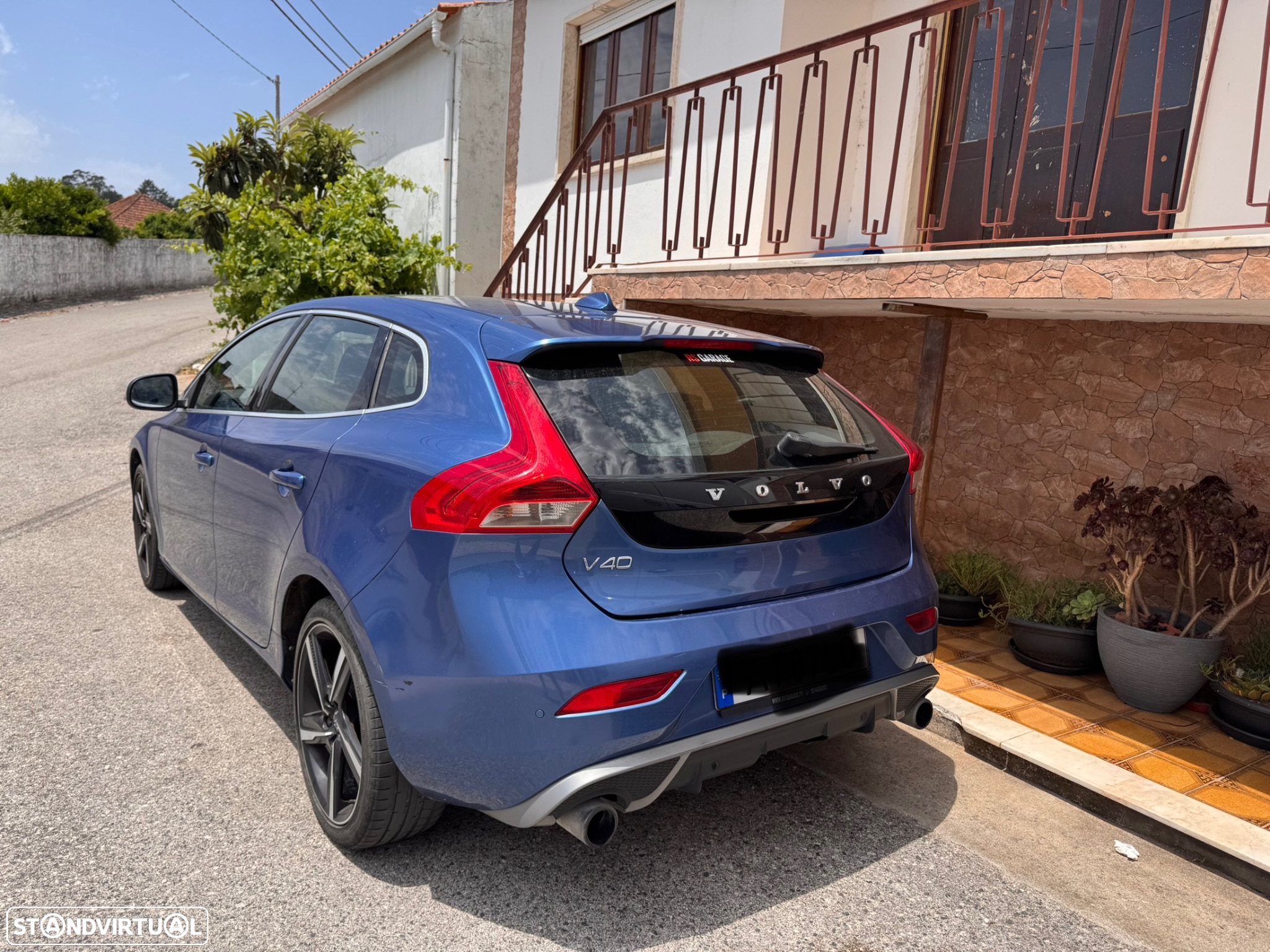 Volvo V40 2.0 D2 R-Design - 3