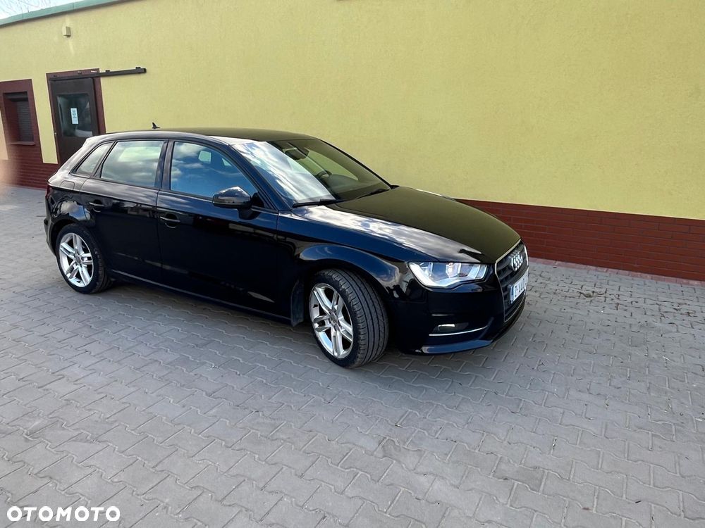 Audi A3 Sportback 2.0 TDI Attraction - 2