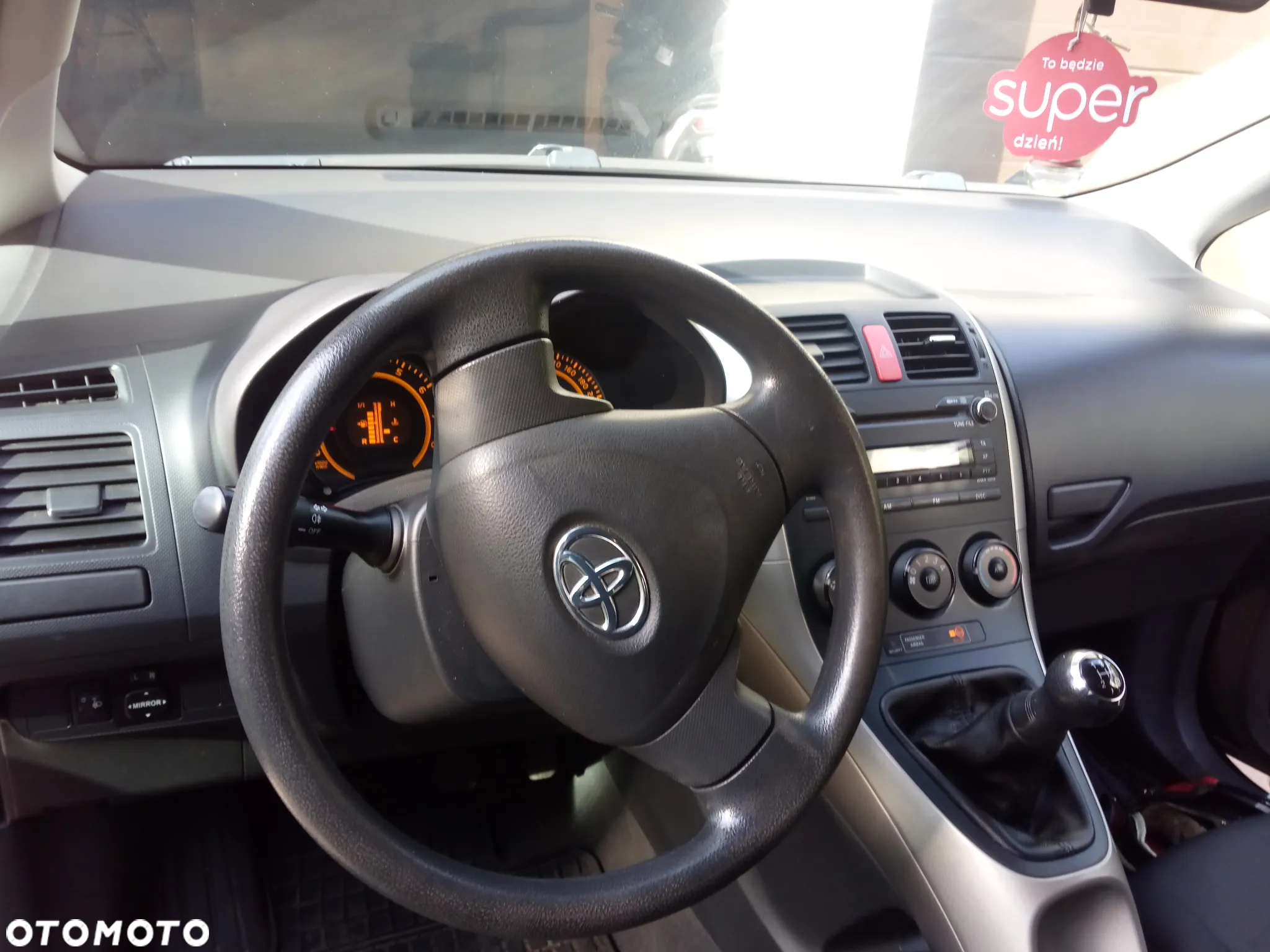 Toyota Auris - 4