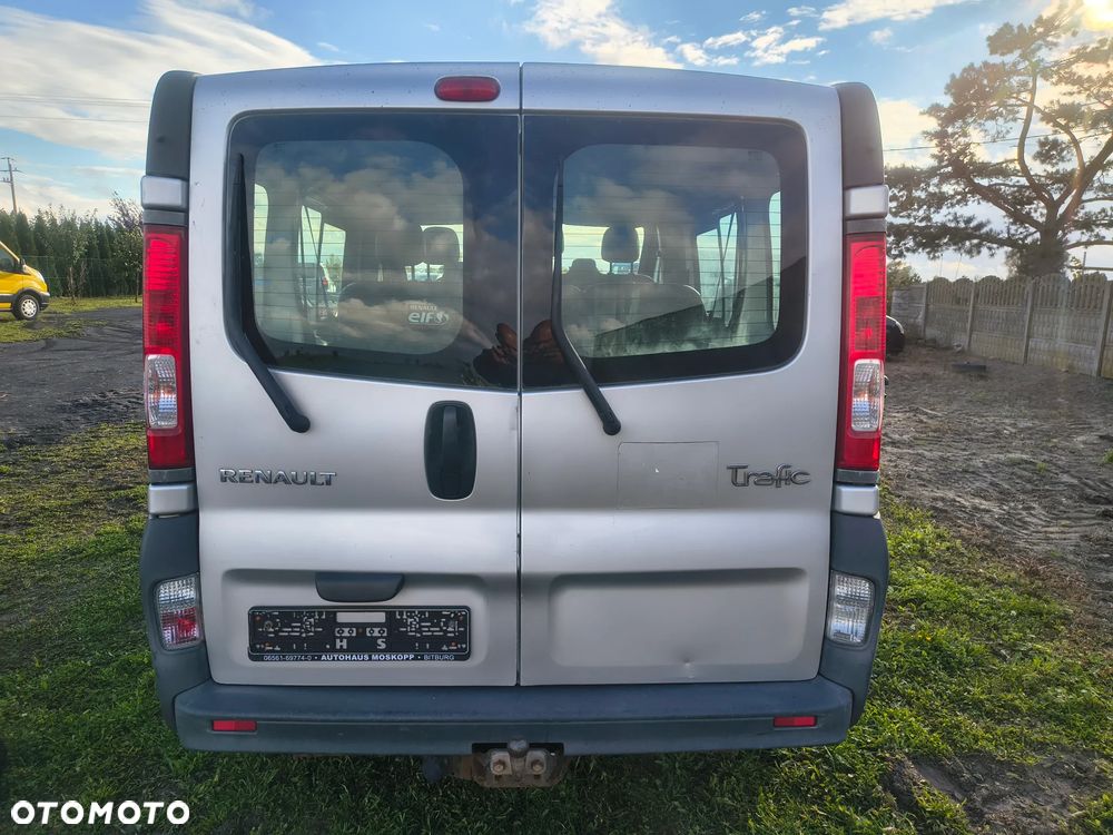 Renault Trafic - 16