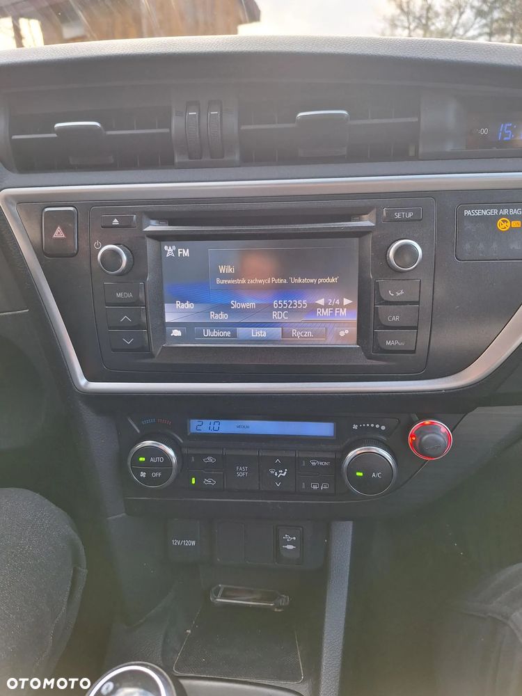 Toyota Auris 1.4 D-4D Active - 6