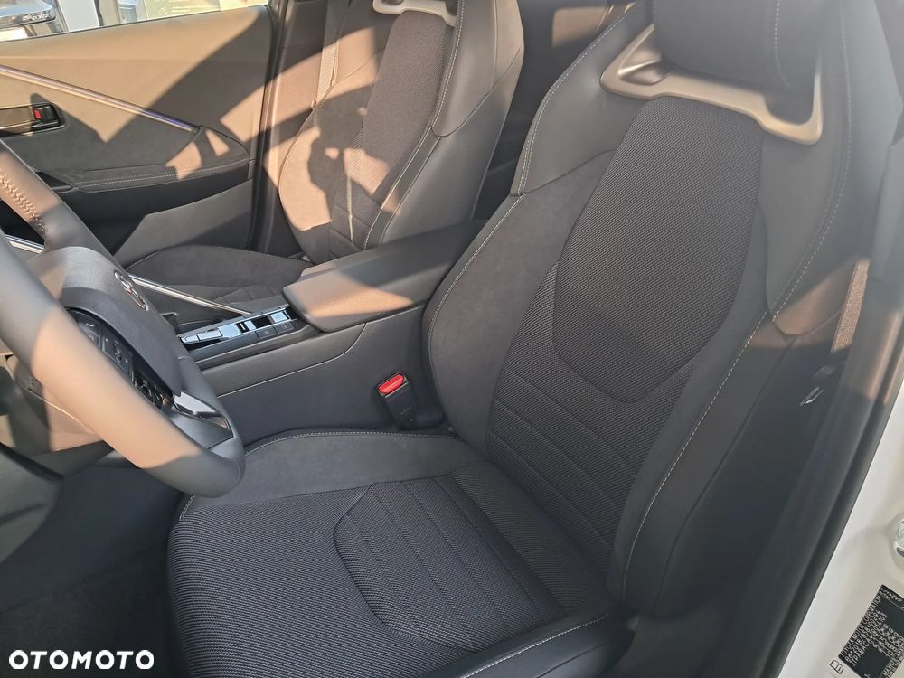 Toyota C-HR 2.0 PHEV Dynamic Force Executive - 10