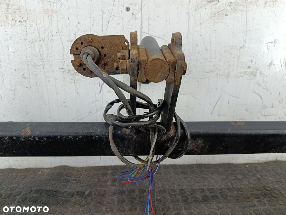 HAK HOLOWNICZY AUDI A4 B5 00-0304 KOMBI - 8
