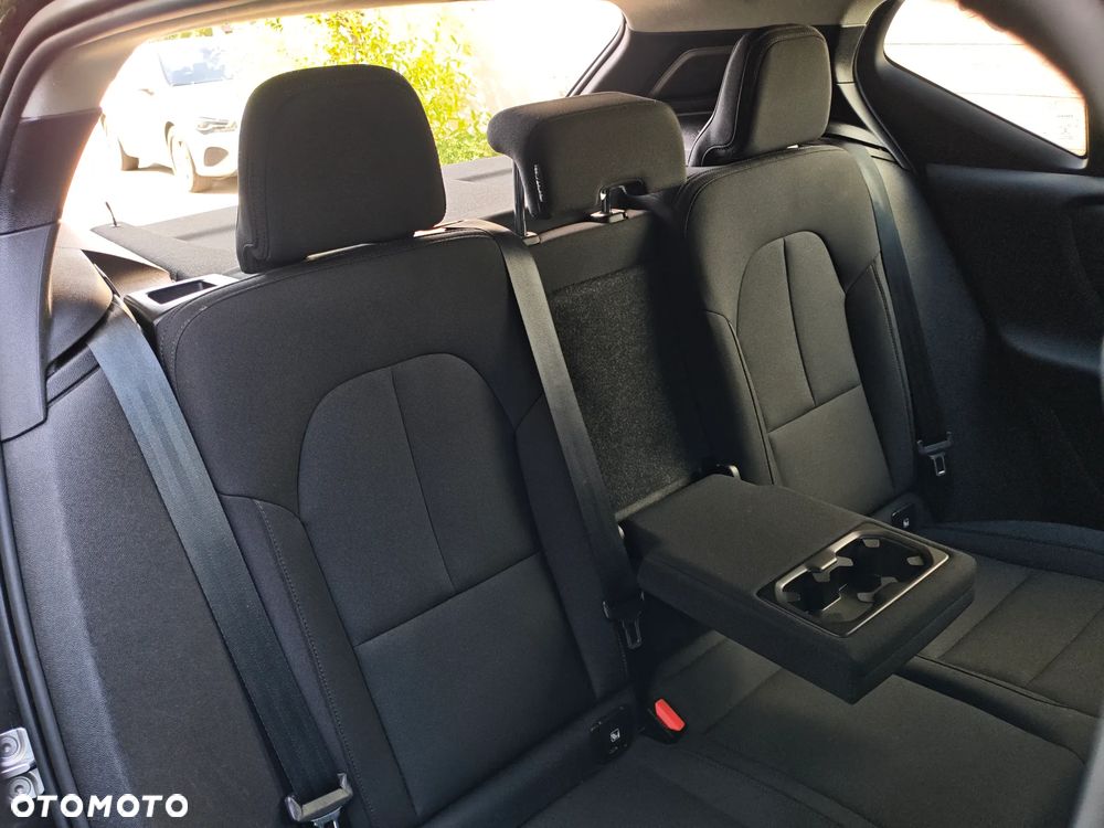 Volvo XC 40 D3 Momentum Pro - 40