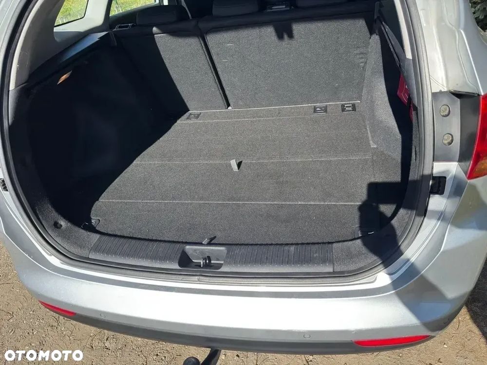 Kia Ceed - 8