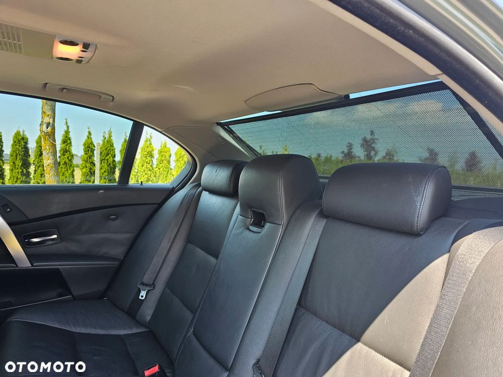 BMW Seria 5 520i - 13