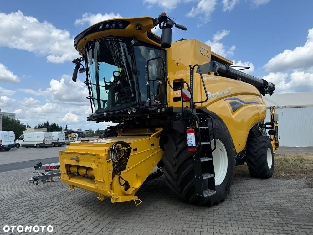 New Holland CR9.90 - 16