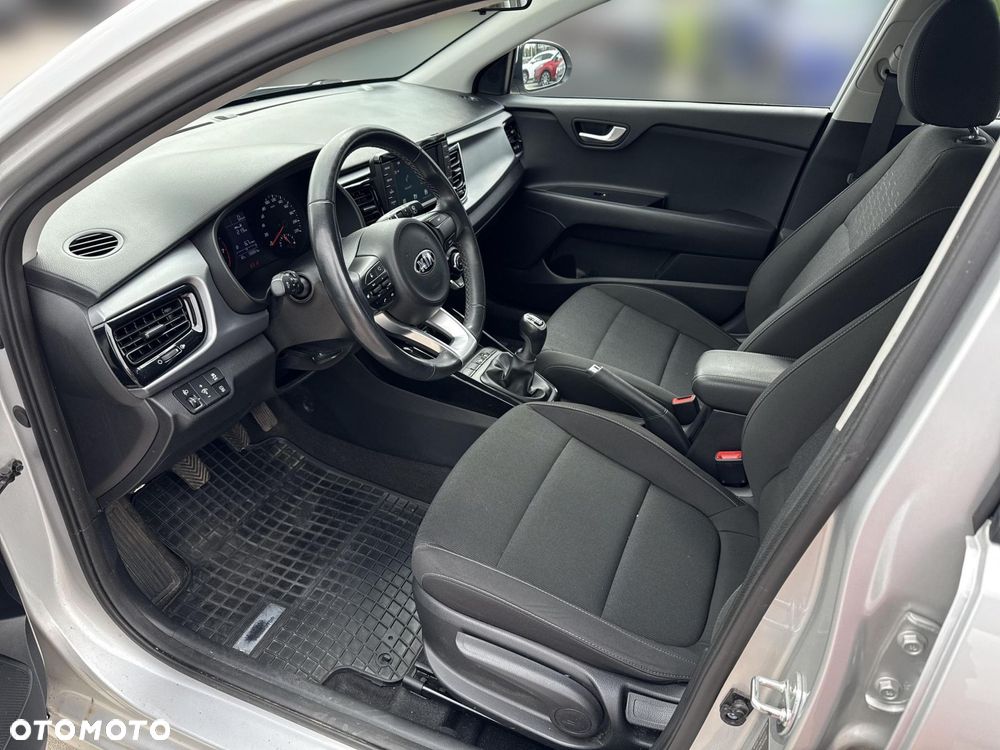 Kia Rio 1.4 L - 9