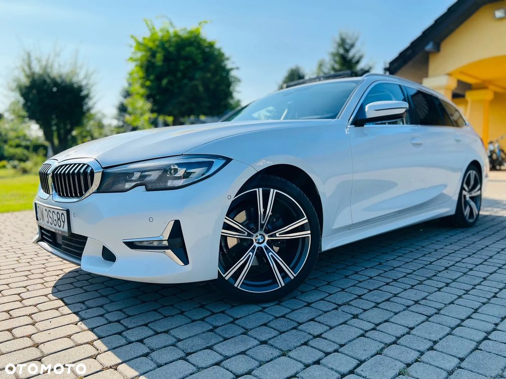 BMW Seria 3 320d xDrive Luxury Line sport - 12