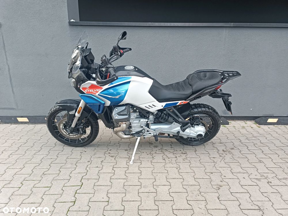 Moto Guzzi Stelvio - 2