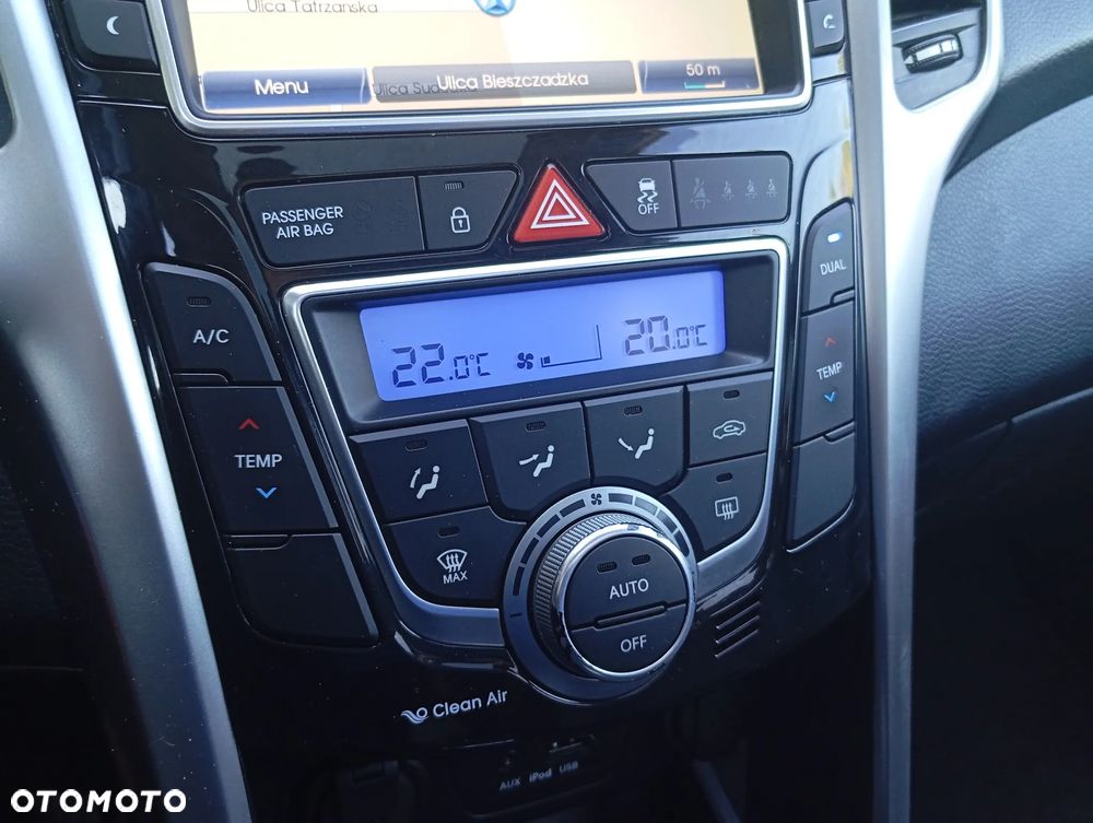 Hyundai i30 blue 1.6 CRDi YES Gold - 14