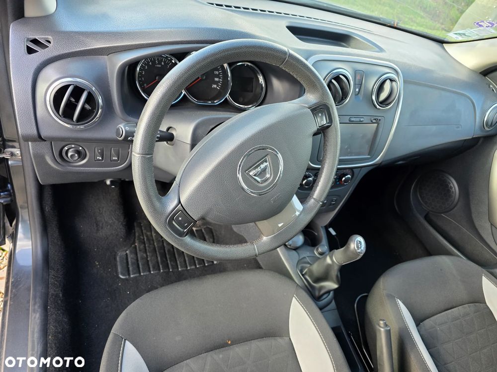Dacia Sandero Stepway TCe 100 Celebration - 19