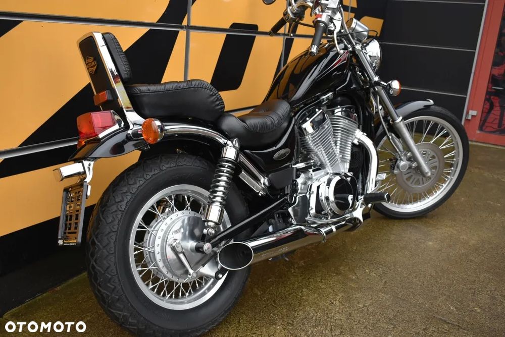 Suzuki Intruder - 30