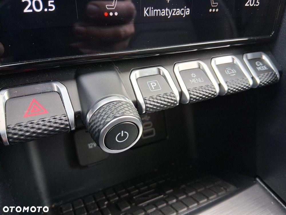 Volkswagen Amarok 3.0 V6 Tdi 240 km - 11