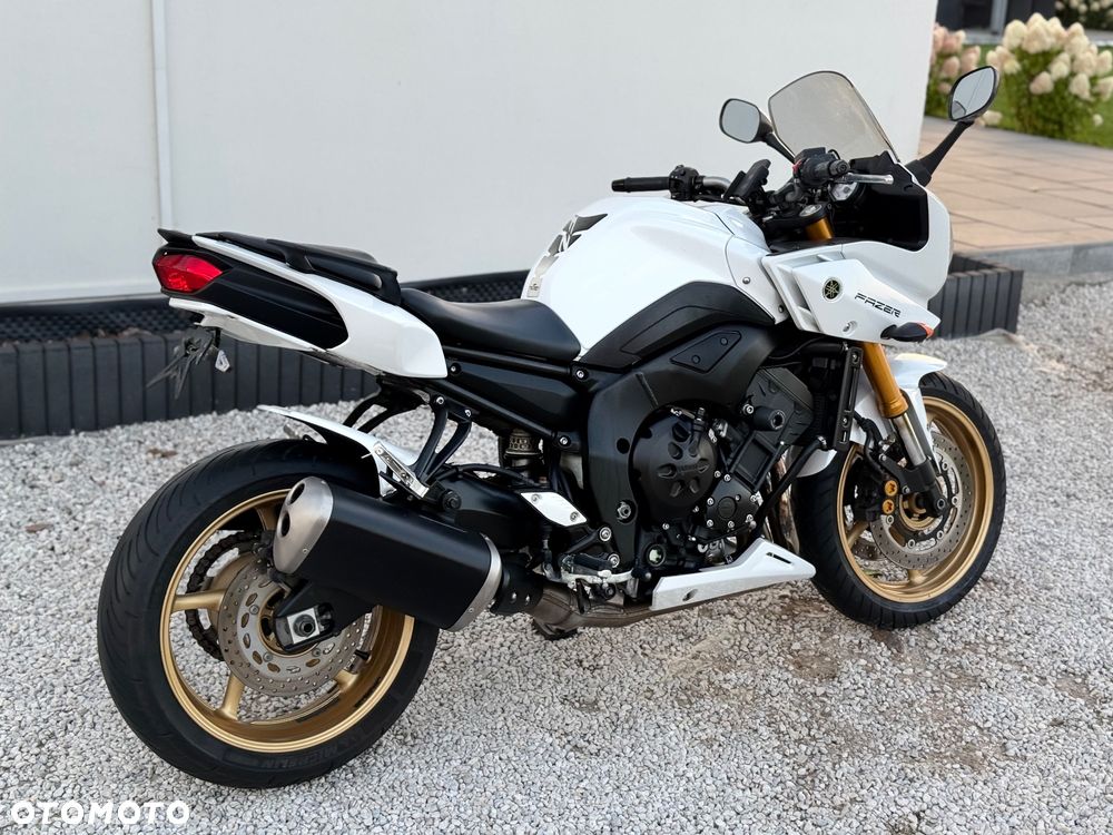 Yamaha FZ8 - 12