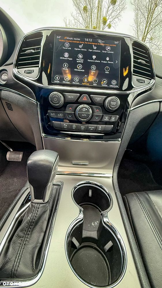 Jeep Grand Cherokee - 21