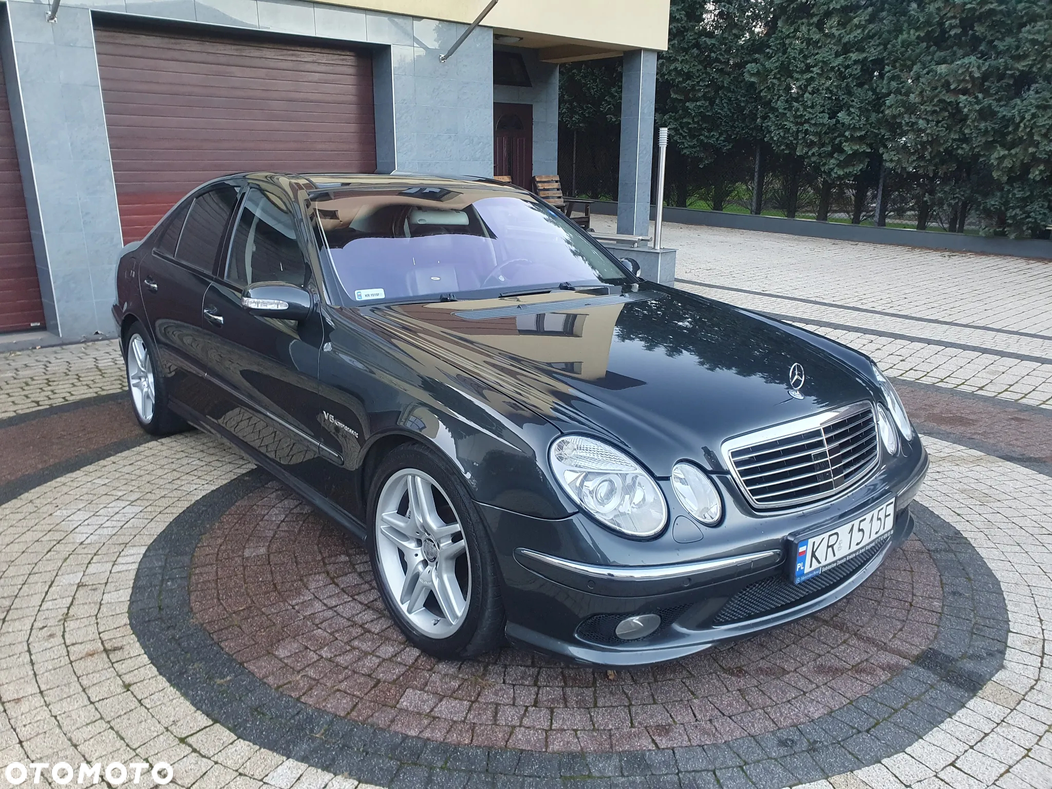 Mercedes-Benz Klasa E 55 AMG - 8